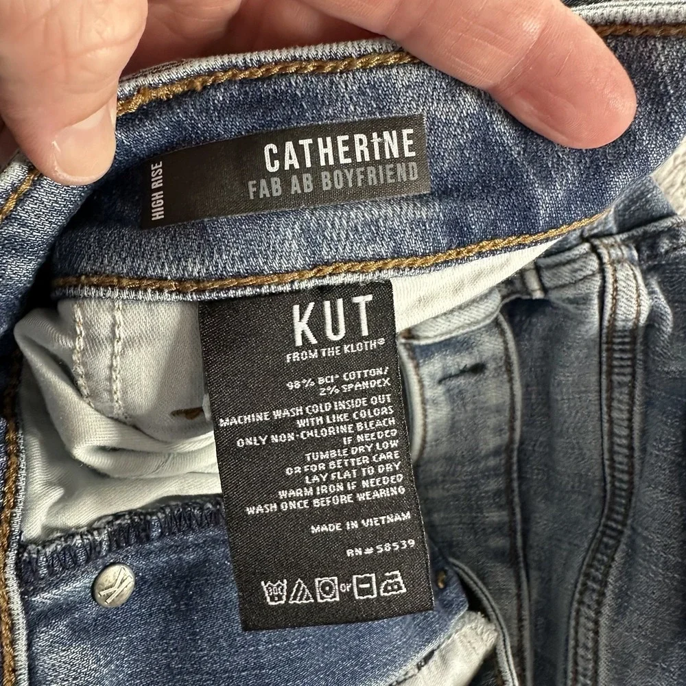 Kut From The Kloth Jeans Womens 14 Catherine Boyfriend Heavy Distress Rips Faded